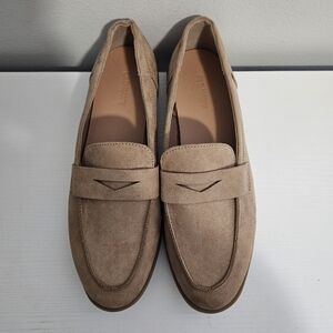 Old Navy Women's Taupe Faux-Suede Modern Penny Loafers Preppy Size 8.5